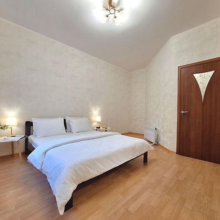 Однокімна Квартира Біля Каштанової Алеї У Центрі Полтави Мережа Alexapartments Документи Для Відряджень Безконтатне Заселення 24-7 波尔塔瓦 外观 照片